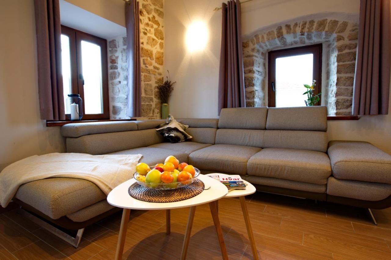 Apartments With A Parking Space Jelsa, Hvar - 8713 Jelsa  Exteriör bild